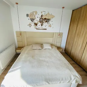 Luxury White In Park Lotnikow Apartament Kraków