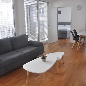 4 Beds And - Contactless Check-in Apartament Wiedeń